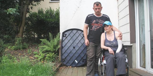 Đức: Một phụ nữ ở Köln bị cắt bỏ tay chân, rơi vào hôn mê sau khi bị côn trùng đốt - 0