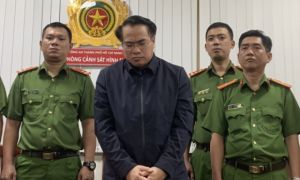 Cựu Cục trưởng Cục Đăng kiểm Việt Nam bị lừa đảo 100.000 USD