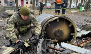 Quân xâm lược Nga đổi chiến thuật tập kích Ukraine