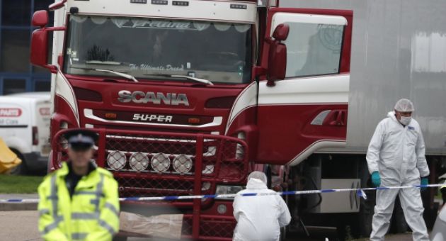 Tòa Pháp tuyên án 18 nghi phạm vụ 39 người Việt chết trên xe tải ở Anh