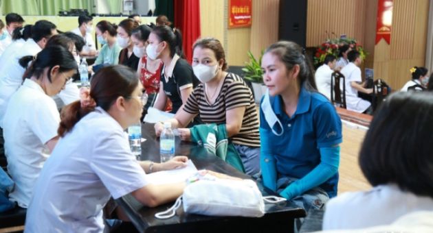 Hơn 2.500 công nhân Đà Nẵng được khám bệnh, cấp thuốc miễn phí