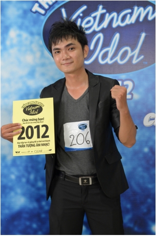 Vietnam Idol tập 2: Choáng với những màn hát 