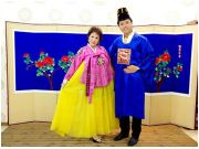 Vũ Hoàng Việt và bồ già xúng xính áo hanbok