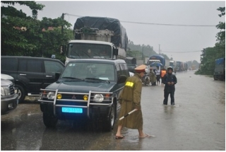 Vỡ cùng lúc 2 hồ đập, Thanh Hóa chìm trong biển nước_1