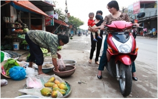 Người đàn bà 42 tuổi có 13 đứa con ở Hà Nội_6