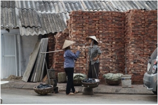 Hà Nội có nhiều hộ nghèo hơn Đà Nẵng, Bình Dương và Đồng Nai_0