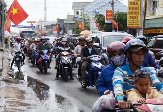 Toát mồ hôi xin lộc đầu năm - 0