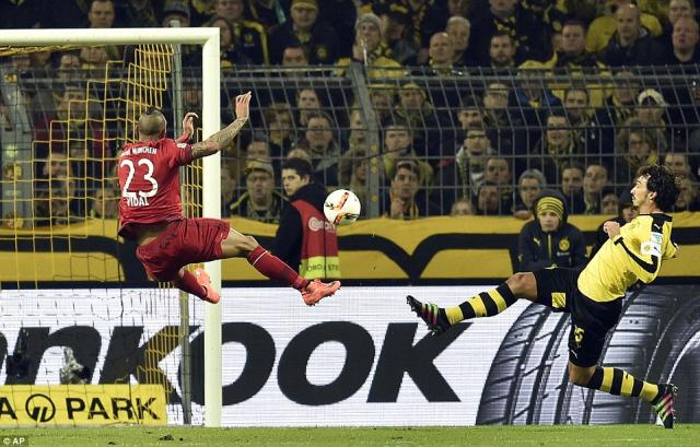 Dortmund hòa Bayern 0-0 trong trận siêu kinh điển nước Đức - 0