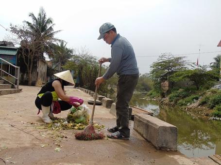 Người lính Gạc Ma ôm chặt cờ Tổ quốc ngã xuống... - 3