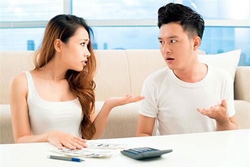 Tiêu 30 triệu/tháng: Vợ chồng trẻ khốn đốn với cú sốc tài chính - 0