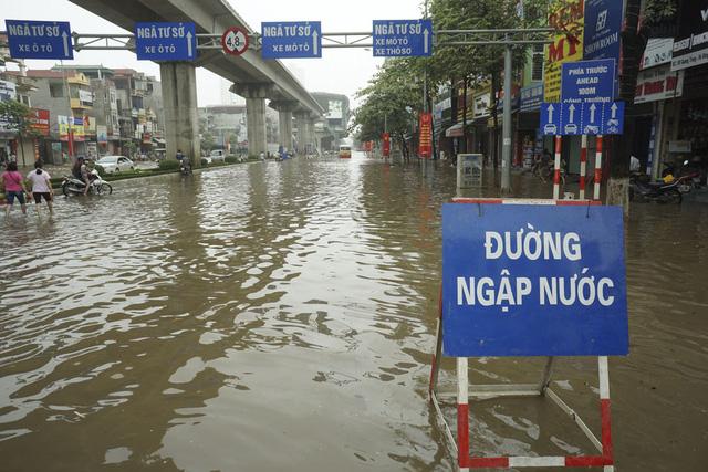 Hà Nội ngập do đàn ông… ghen! - 0