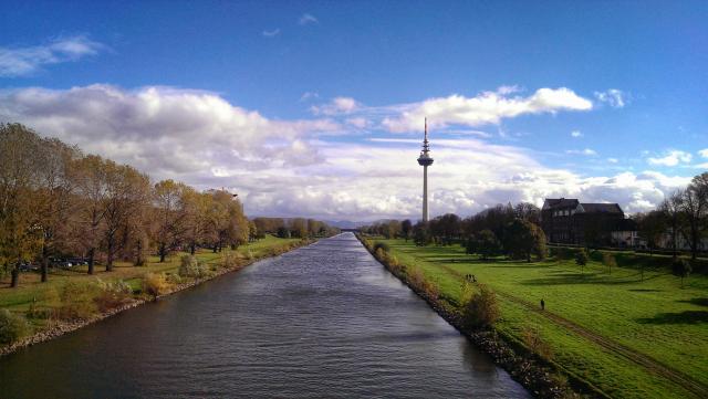 In Mannheim weint man zweimal” - Ở Mannheim người ta khóc 2 lần - 7