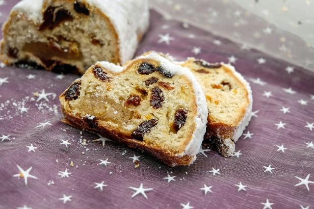 Tự làm món bánh Giáng sinh stollen kiểu Đức thơm ngọt - 0