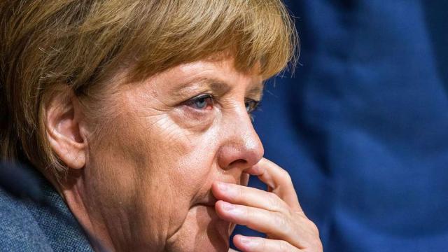 Thủ tướng Đức Angela Merkel thừa nhận những sai lầm của EU - 0