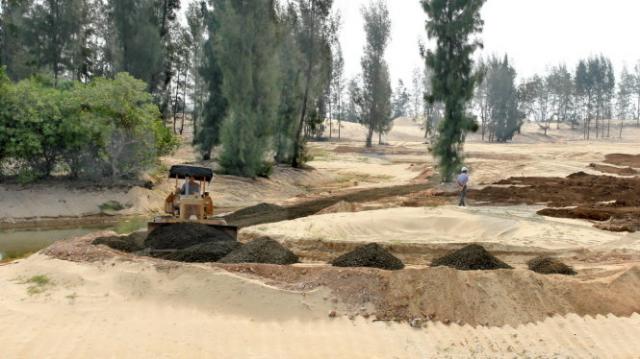 Đốn 100ha rừng phòng hộ làm sân golf đón thi hoa hậu - 1
