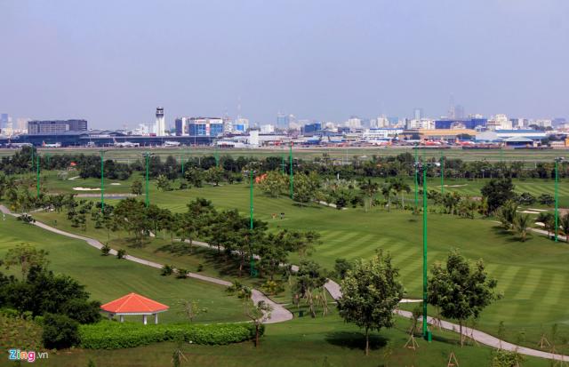 Hợp đồng sân golf Tân Sơn Nhất của Bộ Quốc phòng đã sai Luật đất đai - 0