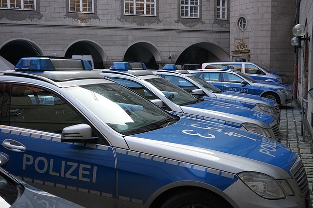 police cars 271216 640