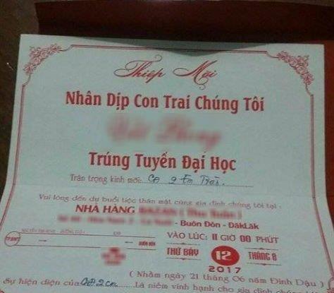 Thiệp mời con đỗ đại học như mời cưới: Thông điệp lớn - 0