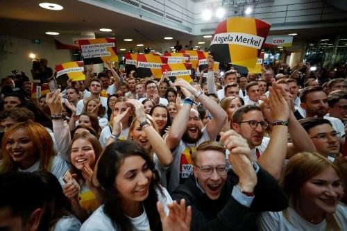 Angela Merkel - “Mutti - Người mẹ” Đức của EU - 2