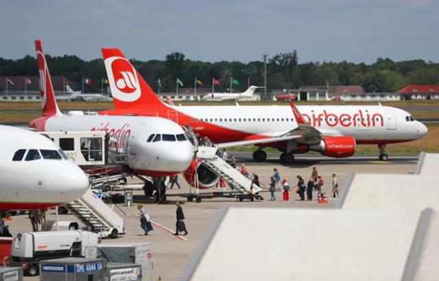 Khoảng 1.400 nhân viên hãng hàng không Air Berlin sẽ mất việc làm - 0