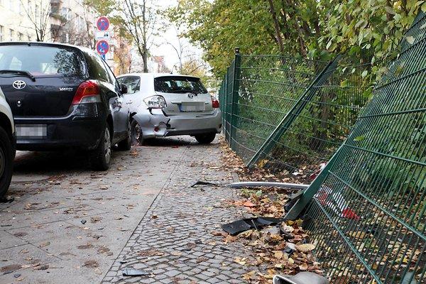 Berlin: Đua xe ngay trước cổng trường mẫu giáo, 2 người bị thương - 0