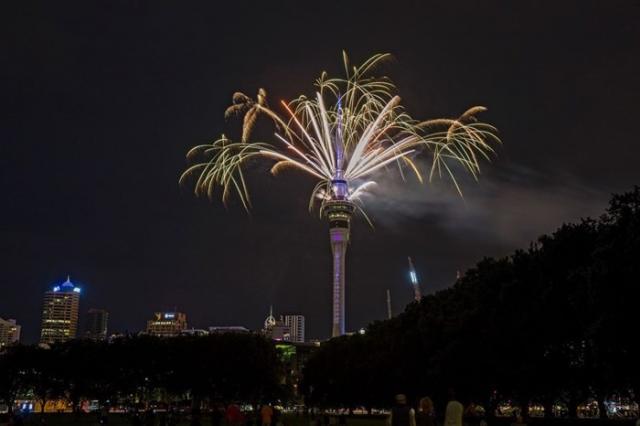  Những quốc gia đầu tiên đón 2018: New Zealand, Úc rực rỡ pháo hoa chào năm mới - 1