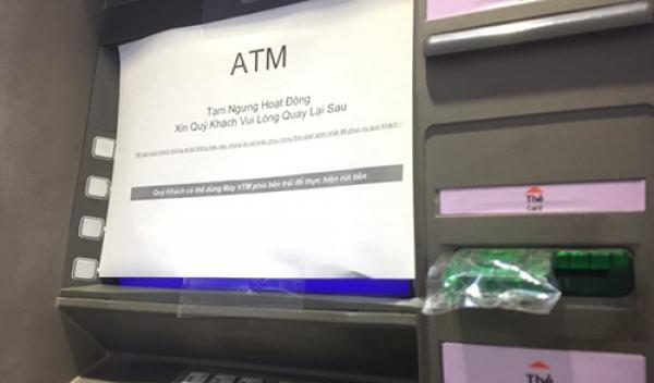 Nhiều ATM lại đứng hình dịp cận Tết - 0