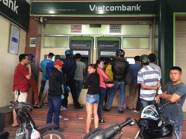 Hàng loạt ATM đình công dịp Tết, sếp Vietcombank hiến kế cho khách hàng - 0