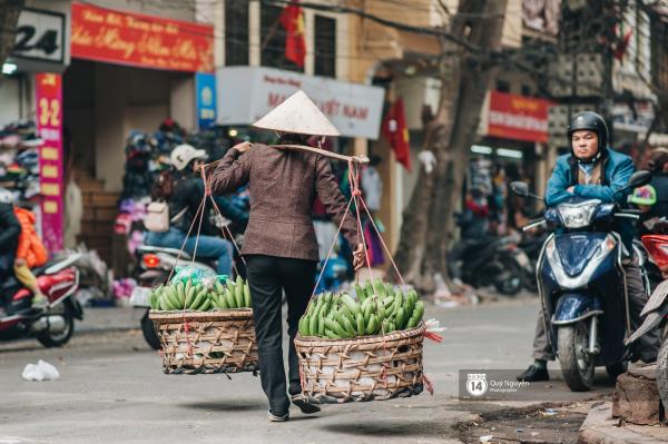 Buổi sáng cuối cùng của năm chẳng còn khói bụi hay dòng người tất tả ngược xuôi, Hà Nội bỗng bình yên đến lạ - 9