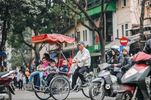 Buổi sáng cuối cùng của năm chẳng còn khói bụi hay dòng người tất tả ngược xuôi, Hà Nội bỗng bình yên đến lạ - 24