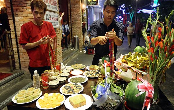 Việt Nam và châu Á rộn ràng đón năm mới Mậu Tuất  - 4