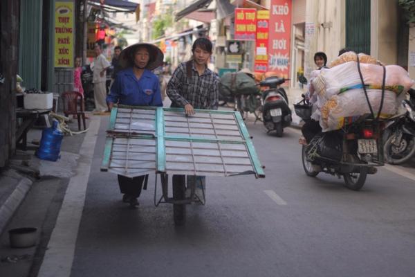 Cảm phục nghị lực phi thường của cô nữ sinh bán đồng nát để ‘mua’ ước mơ đại học - 4