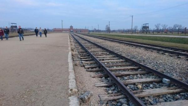 Cảm xúc từ chuyến thăm trại tập trung Auschwitz - 6