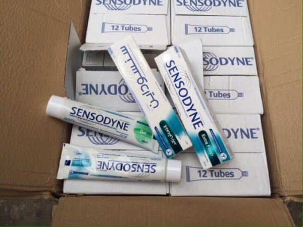 Bắt giữ hơn 14.000 tuýp kem đánh răng Sensodyne dỏm tại Hà Nội - 0