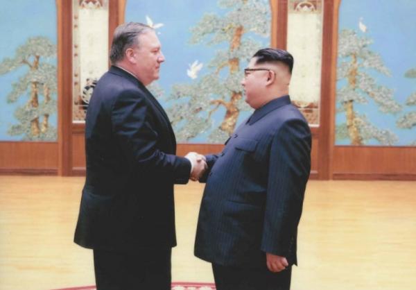 Mỹ bất ngờ công bố ảnh tân Ngoại trưởng Pompeo gặp Chủ tịch Kim Jong-un - 0