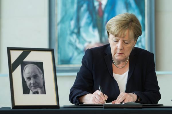 Cuộc sống thường nhật của nữ Thủ tướng quyền lực Angela Merkel - 10