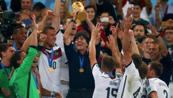 HLV Joachim Löw cấm tuyển thủ Đức S.E.X trong thời gian diễn ra World Cup 2018 - 0