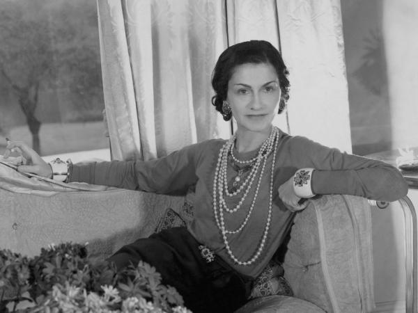 Nhà thiết kế lừng danh Coco Chanel nhắn gửi 3 bài học sâu sắc dành cho phụ nữ - 2
