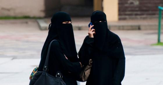 42 3 Na Uy Ban Hanh Lenh Cam Khan Trum Dau Burqa Va Niqab Tai Cac Co So Giao Duc