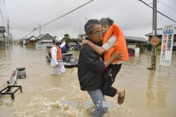 Mưa lũ kỷ lục tàn phá Nhật Bản, hàng trăm người thương vong - 1