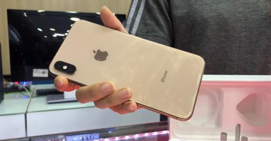 42 8 Anh Iphone Xs Max Dau Tien Ve Viet Nam Nghe Cua Hang Bao Gia Ma Choang