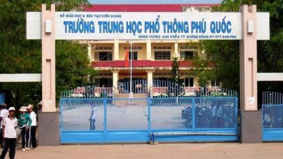 42 1 Thay Giao Lam Lo De Mon Toan Gan 500 Hoc Sinh Lop 11 O Phu Quoc Phai Thi Lai