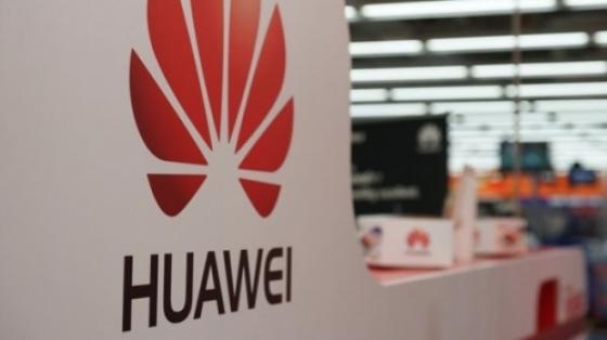 42 1 Giua Nuoc Soi Nua Bong Duc Can Nhac Cam Cua Huawei