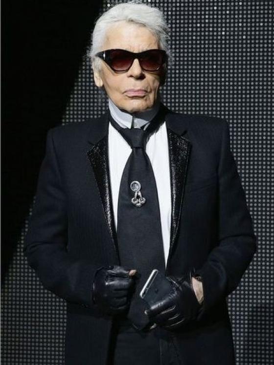 42 2 Karl Lagerfeld   Huyen Thoai Cua Chanel   Qua Doi O Tuoi 85