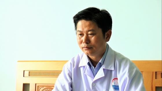 42 3 Bac Si Dung Bia Cuu Benh Nhan Ngo Doc Ruou Ke Chuyen Noi Tieng Bat Dac Di