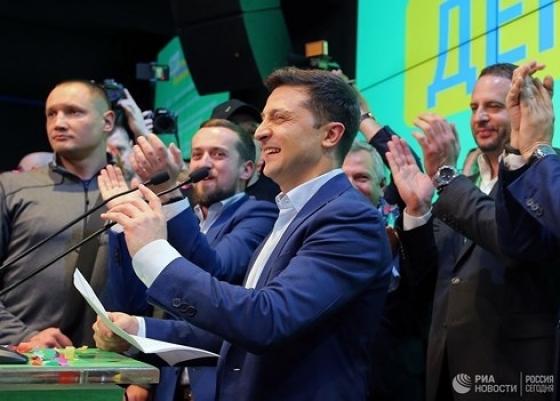 42 6 Tong Thong Tuong Lai Cua Ukraine Vladimir Zelensky La Ai