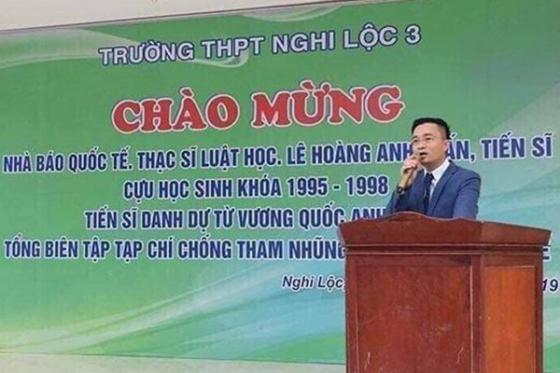 42 2 Giang Vien Bao Chi Bi Nha Bao Quoc Te Qua Mat Ra Sao