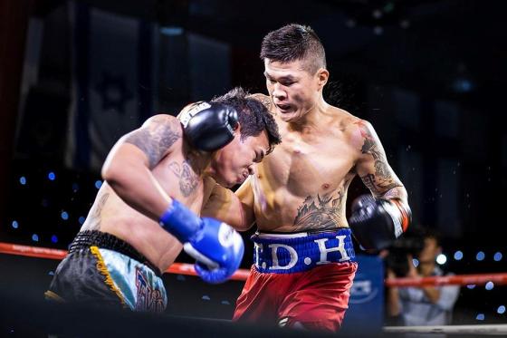 42 1 Flores Lai Gay Nao Loan Vua Boxing Viet Nong Mat Doi Giao Dau