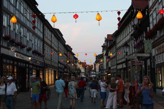 42 5 Hang Tram Ngon Den Long Hoi An Se Thap Sang Pho Co O Duc