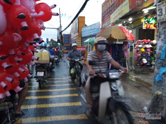 42 4 Ham Chui Ngap Nua Met Nuoc Lenh Lang Can Loi Ve Cua Nguoi Sai Gon